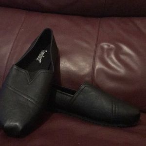 Black town forest loafers